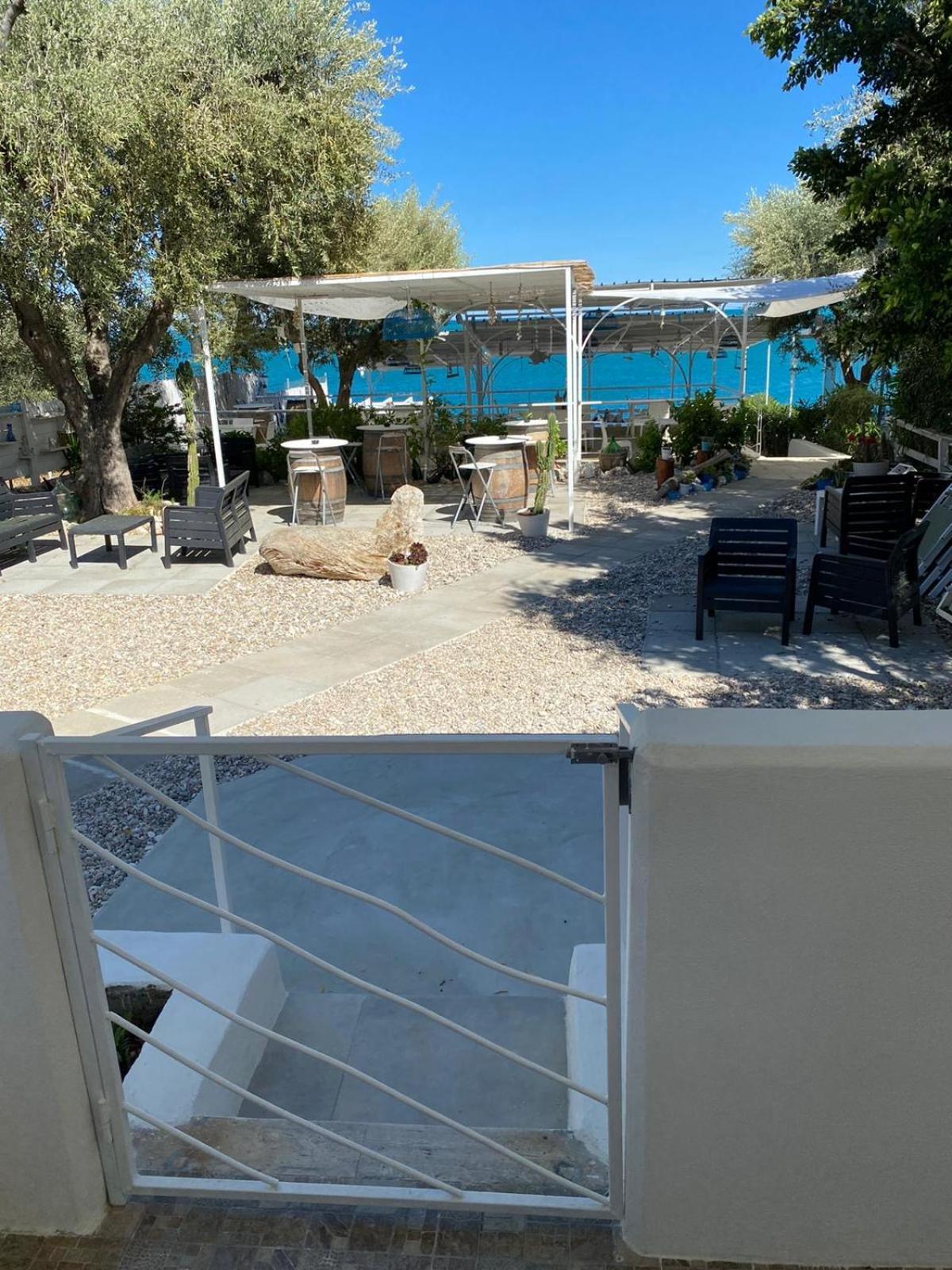 B&B Direttamente Sul Mare Da Antonino Mattinata Bagian luar foto