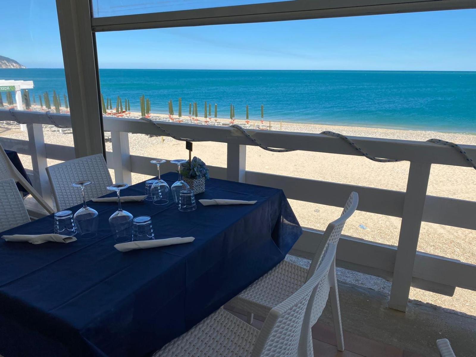 B&B Direttamente Sul Mare Da Antonino Mattinata Bagian luar foto