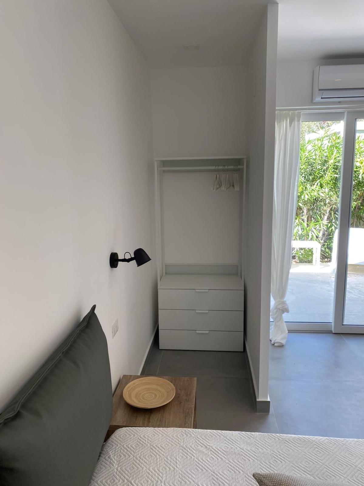 B&B Direttamente Sul Mare Da Antonino Mattinata Bagian luar foto