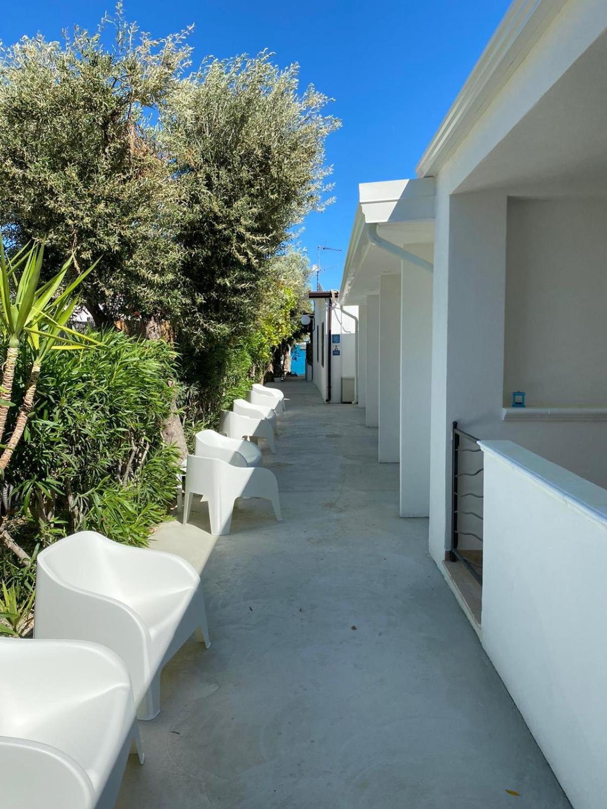 B&B Direttamente Sul Mare Da Antonino Mattinata Bagian luar foto