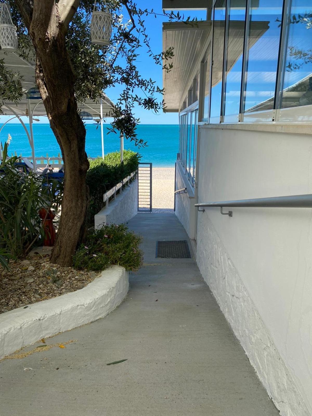 B&B Direttamente Sul Mare Da Antonino Mattinata Bagian luar foto