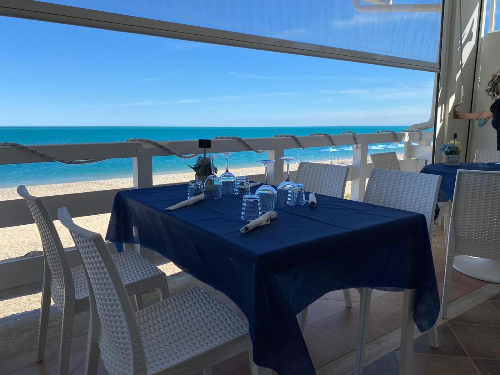 B&B Direttamente Sul Mare Da Antonino Mattinata Bagian luar foto